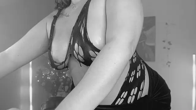 Cleopatra COL online show from 12.05.25