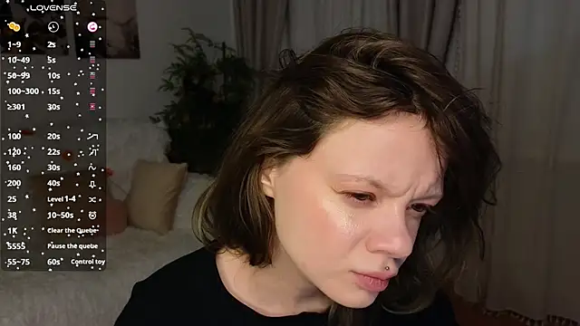 Snapshot of Freya_Heya chatting on 11.27.25 Freya Heya online show from 11.27.25