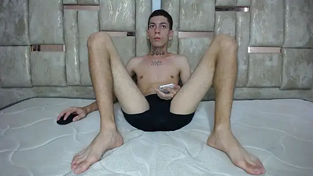 Snapshot of Who-am-I-201 chatting on 11.27.25 Who-am-I-201 online show from 11.27.25