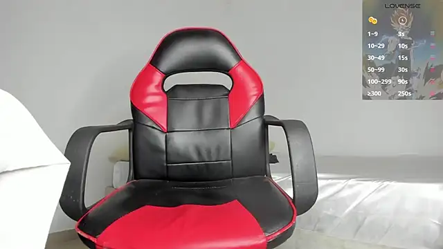 Snapshot of Lion_TNTx chatting on 11.22.25 Lion TNTx online show from 11.22.25