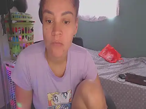 Snapshot of shayna_cute chatting on 06.16.26 shayna cute online show from 06.16.26