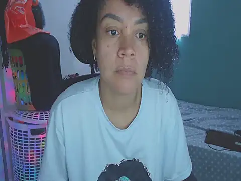 Snapshot of shayna_cute chatting on 06.19.26 shayna cute online show from 06.19.26