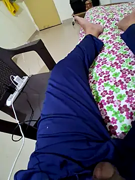 Snapshot of suraj696 chatting on 11.09.25 suraj696 online show from 11.09.25