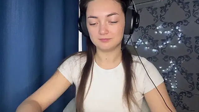 TwotyBright online show from 12.03.25