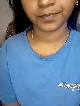 Snapshot of Neha533 chatting on 11.25.25 Neha533 online show from 11.25.25