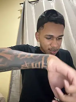 Novinhode18   online show from 04.09.26