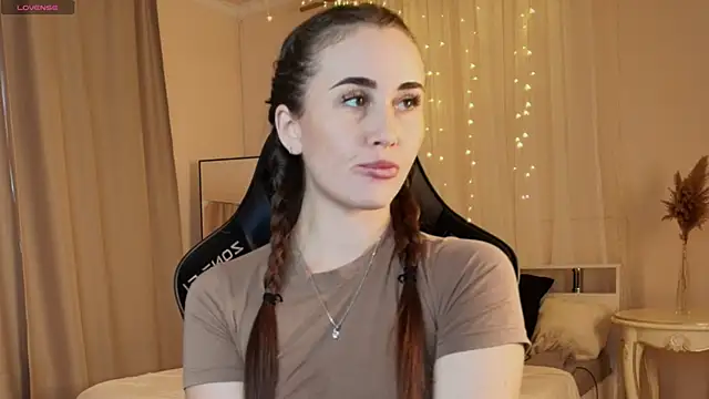  Melissa Evans  online show from 11.05.25