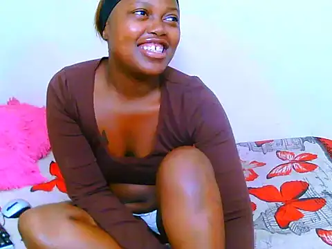 Snapshot of SweetSavage18 chatting on 11.13.25 SweetSavage18 online show from 11.13.25