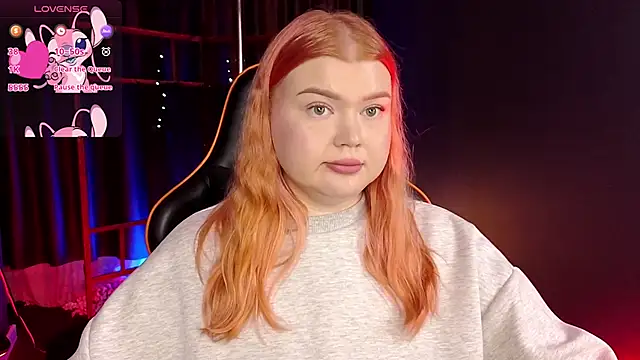 Snapshot of AriettaHeart chatting on 11.21.25 AriettaHeart online show from 11.21.25