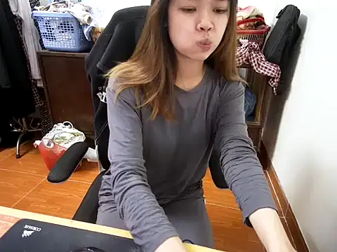 ---Lusi03--- online show from 12.18.25