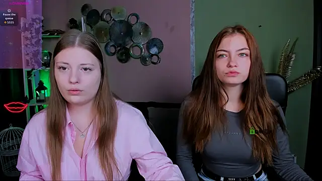 Snapshot of baby_hotte chatting on 11.24.25 baby hotte online show from 11.24.25