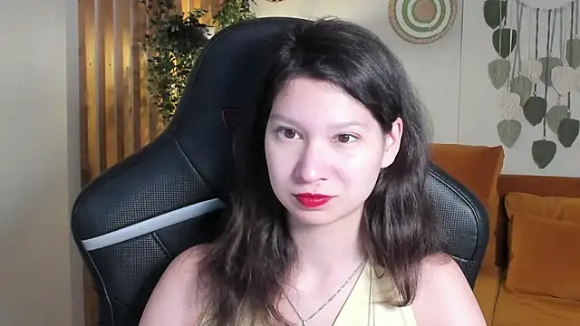 Snapshot of SaraDenars chatting on 12.03.25 SaraDenars online show from 12.03.25