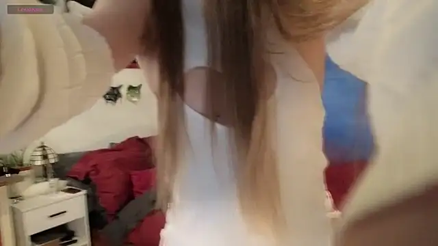 ScarletKitsunyaa online show from 03.18.26