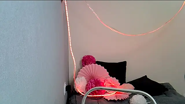 KiraHoney online show from 03.13.26