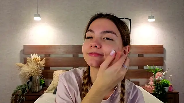 MargieDavidson online show from 02.02.26