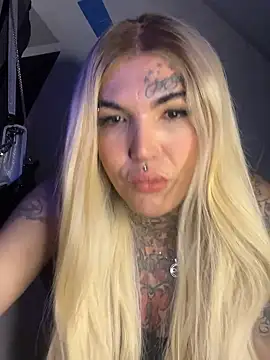 euscarlethotgirl online show from 11.14.25