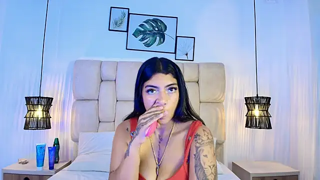 Snapshot of KimberlyFox_t chatting on 06.06.26 KimberlyFox t online show from 06.06.26