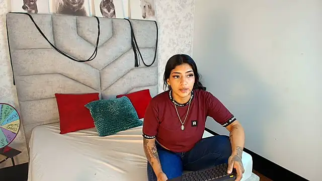 Snapshot of KimberlyFox_t chatting on 07.13.26 KimberlyFox t online show from 07.13.26