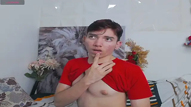 Snapshot of Oliver_paris chatting on 11.18.25 Oliver paris online show from 11.18.25