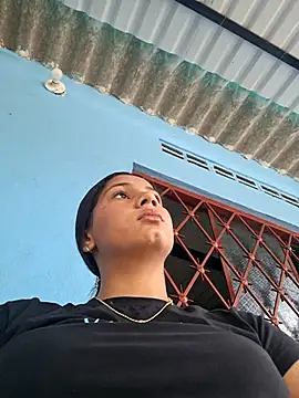 lapicarona18 online show from 11.18.25