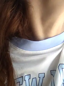 Xeena  online show from 11.25.25