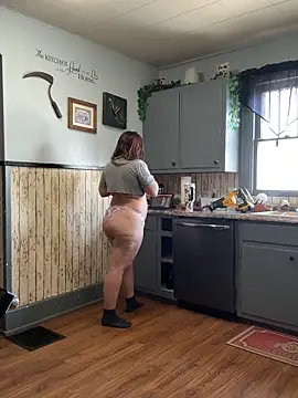 Snapshot of thickfarmtwat chatting on 02.12.26 thickfarmtwat online show from 02.12.26