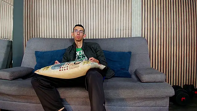 ZyroNight online show from 12.22.25