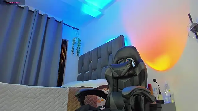 Snapshot of noah_corvelle chatting on 02.13.26 noah corvelle online show from 02.13.26