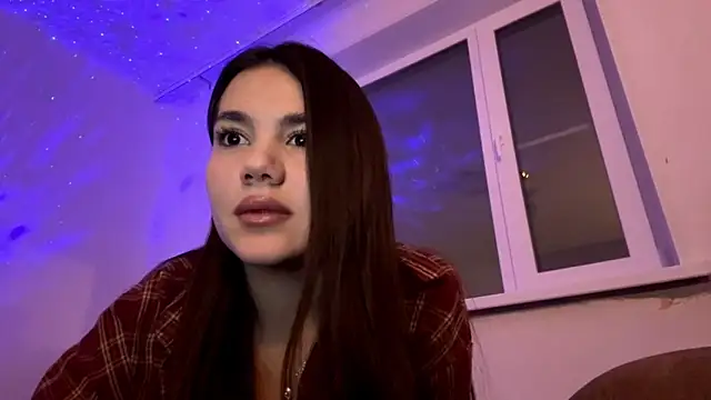 Snapshot of Priscillla_Cute chatting on 11.17.25 Priscillla Cute online show from 11.17.25