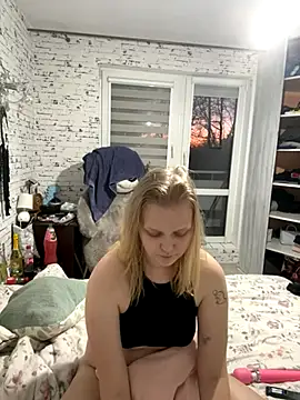 hotgoodgirll online show from 12.17.25