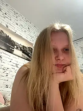 hotgoodgirll online show from 12.21.25