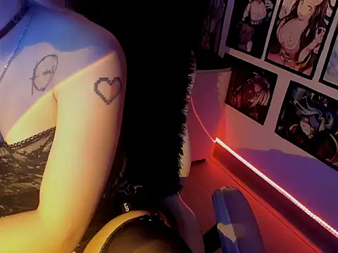 Snapshot of LilithMyers chatting on 12.02.25 LilithMyers online show from 12.02.25