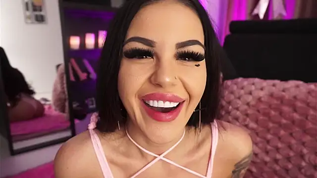 Snapshot of NaomyBlackBarbie chatting on 11.16.25 NaomyBlackBarbie online show from 11.16.25