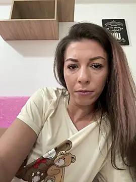 EdaQueen online show from 04.03.26