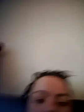 Snapshot of Leacouturierrr chatting on 11.21.25 Leacouturierrr online show from 11.21.25