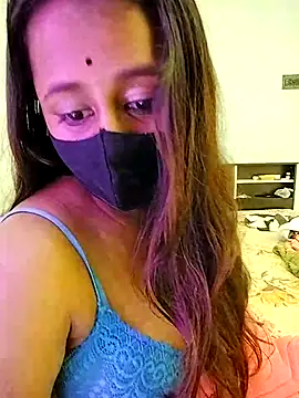 LoveLy-Soneya online show from 12.21.25