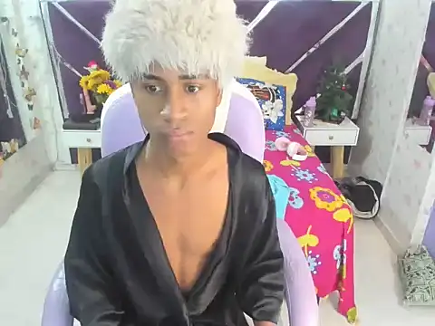 Santy bigcock 01 online show from 11.16.25