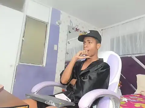 Santy bigcock 01 online show from 11.20.25