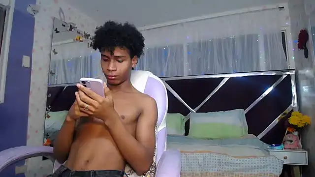 Santy bigcock 01 online show from 03.30.26