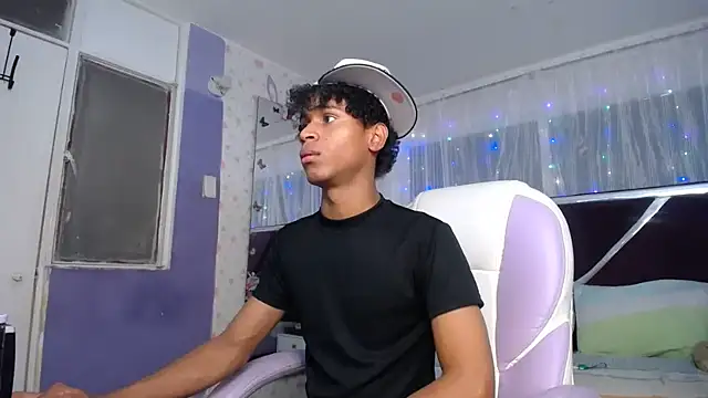 Santy bigcock 01 online show from 04.10.26