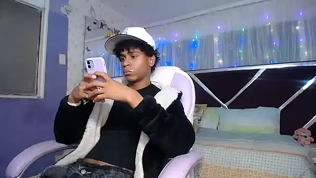 Santy bigcock 01 online show from 04.13.26