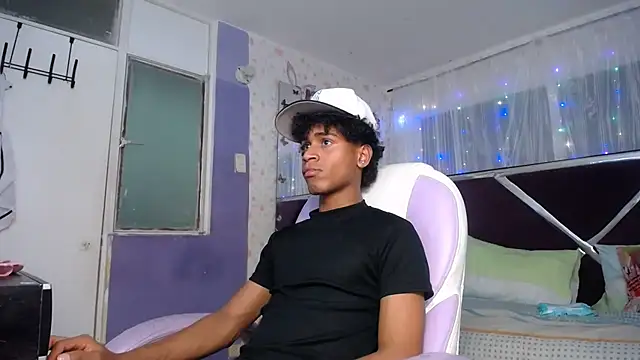Santy bigcock 01 online show from 04.15.26