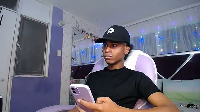Santy bigcock 01 online show from 04.16.26