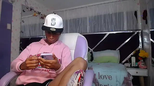 Santy bigcock 01 online show from 04.28.26