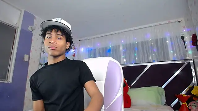 Santy bigcock 01 online show from 05.30.26