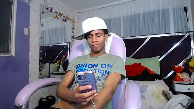 Santy bigcock 01 online show from 06.15.26