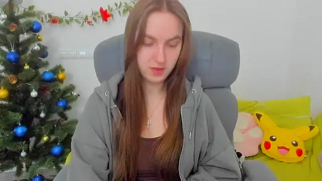 Snapshot of Nesie-Stoun chatting on 11.30.25 Nesie-Stoun online show from 11.30.25