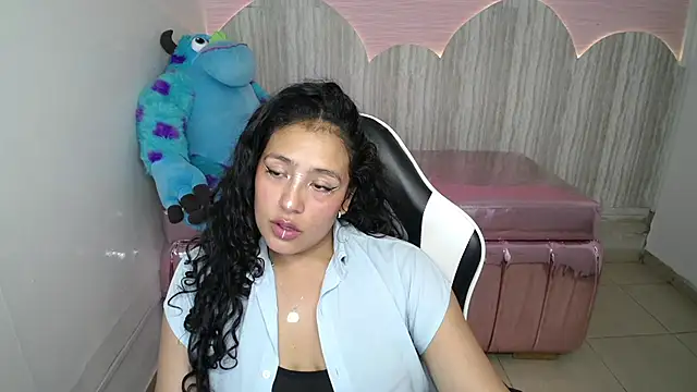 Snapshot of tamara_brown_t chatting on 11.20.25 tamara brown t online show from 11.20.25