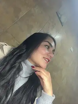 Snapshot of babypretty07 chatting on 11.28.25 babypretty07 online show from 11.28.25