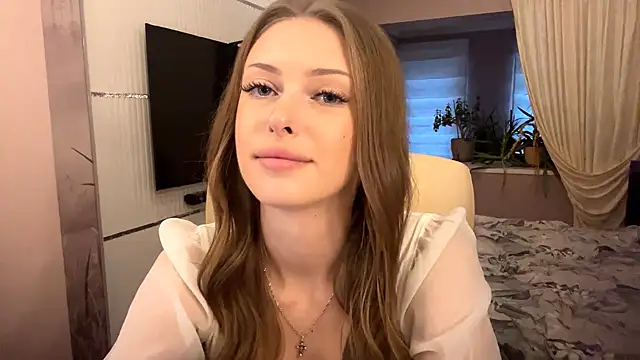 Snapshot of mona_star chatting on 11.13.25 mona star online show from 11.13.25